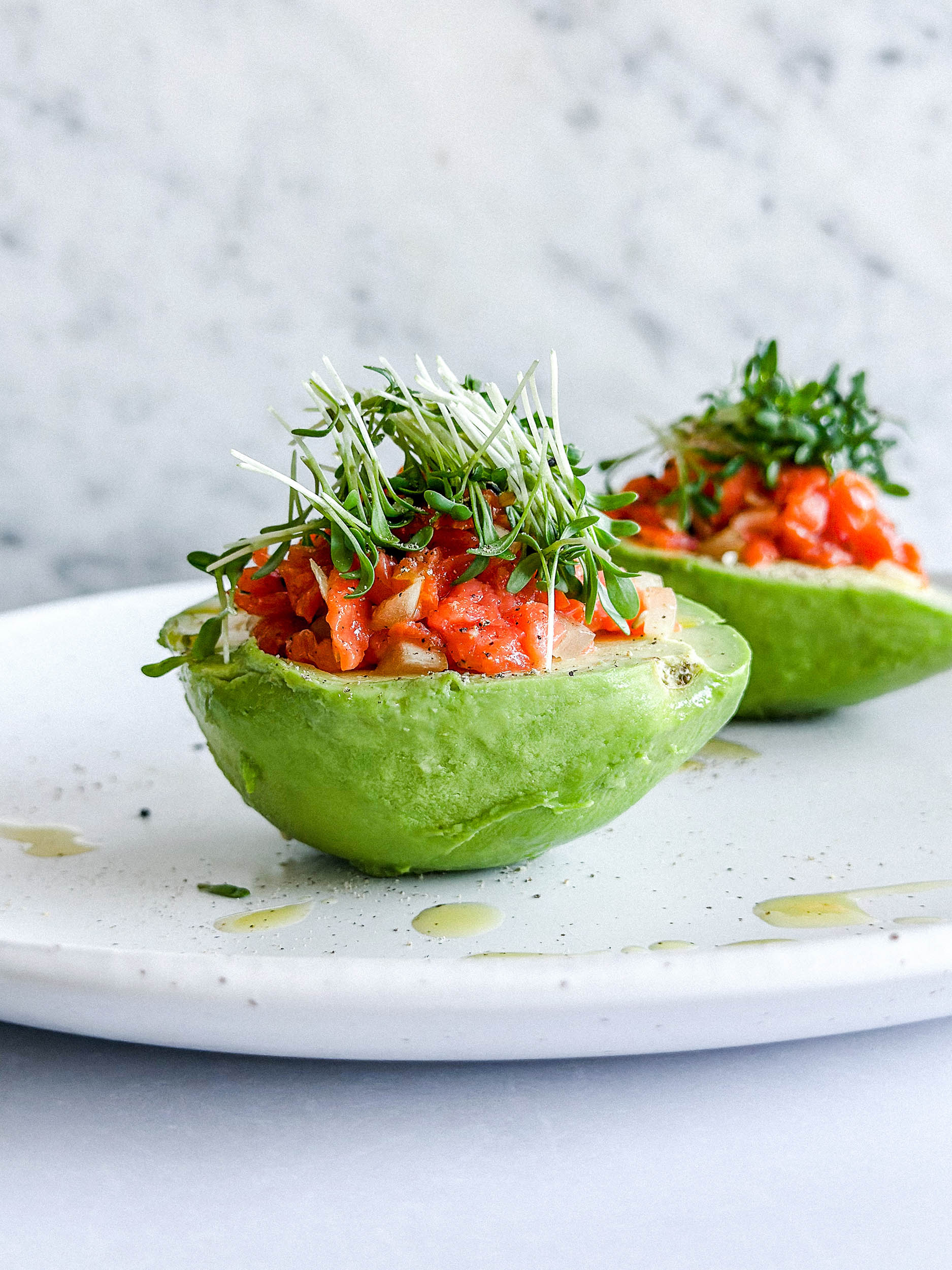 Łosoś z wasabi w awokado